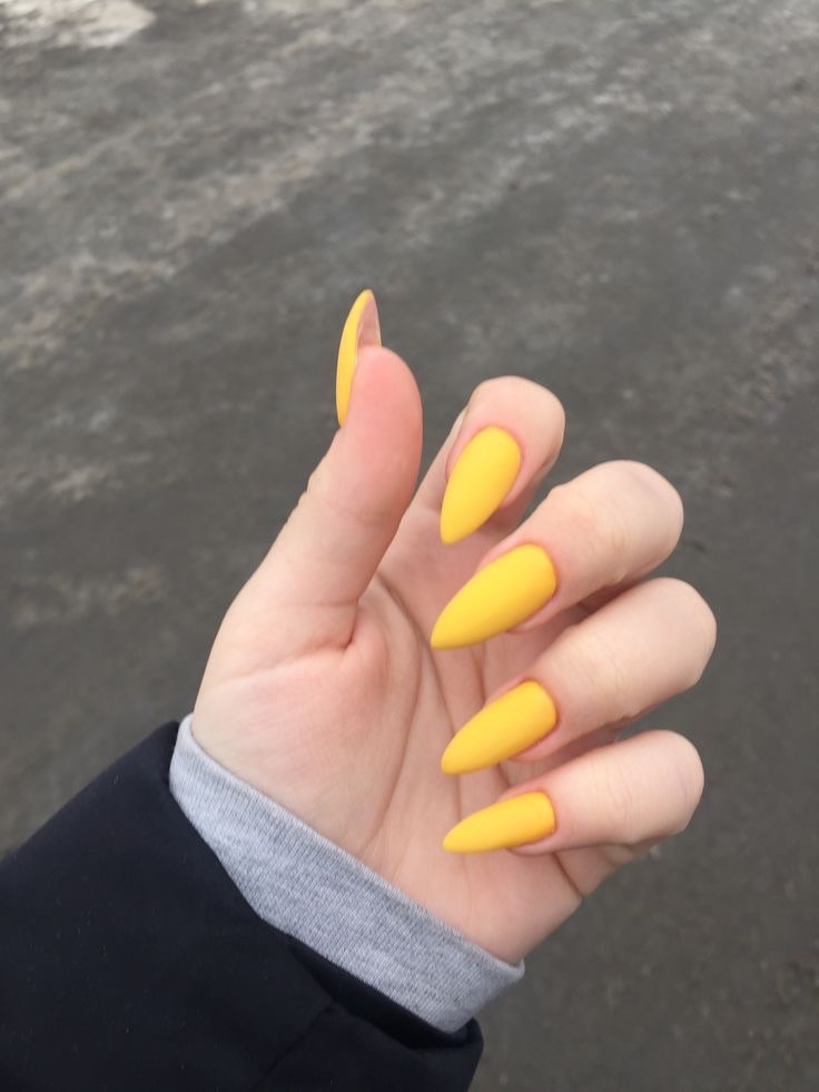 uñas amarillas largas perfect nails - diseños de uñas decoradas