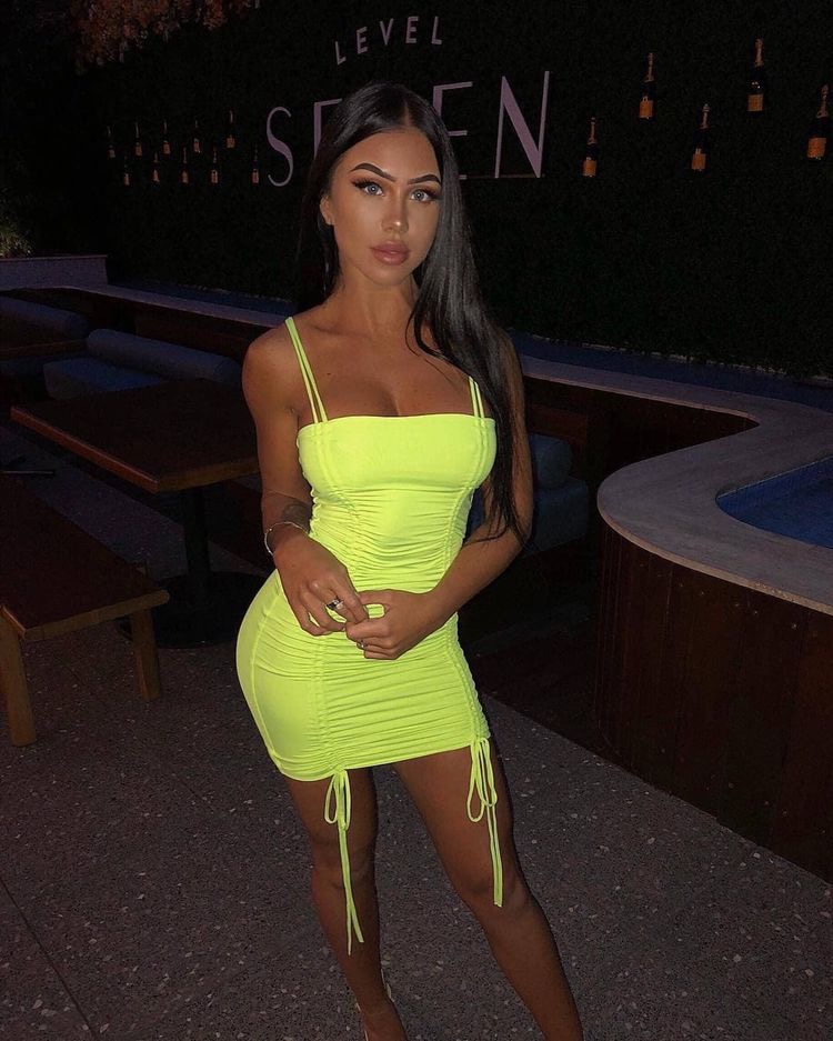 outfit fluorescente -ropa de neon - vestido corto neon verde limon