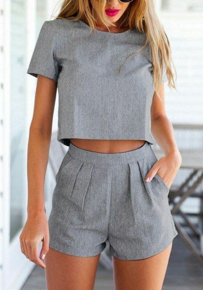 pantalones cortos de tela color gris