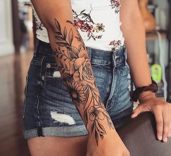 Tatuaje mujer antebrazos