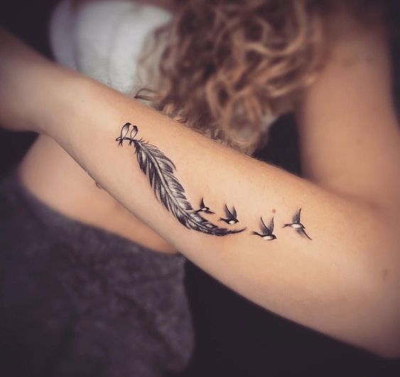 Tatuajes de Plumas_ Descubre la belleza, la elegancia y la sabiduría de los tattoos de plumas. Ideas de tatuaje para hombre, mujer, parejas y familia