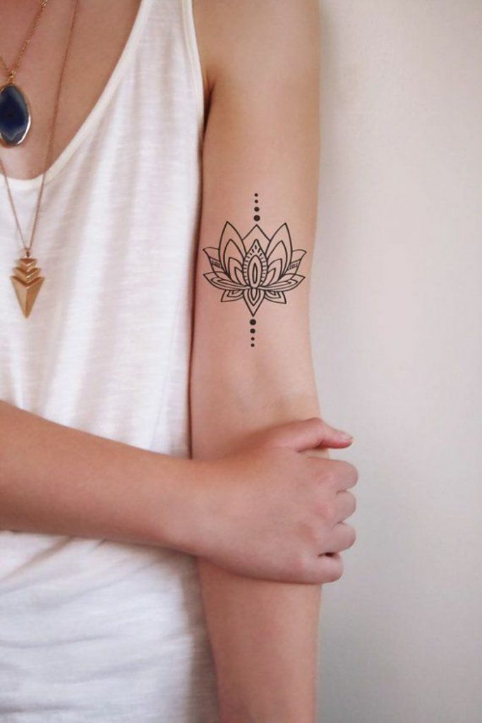 ideas de preciosas diseños de tatuaje flor de loto