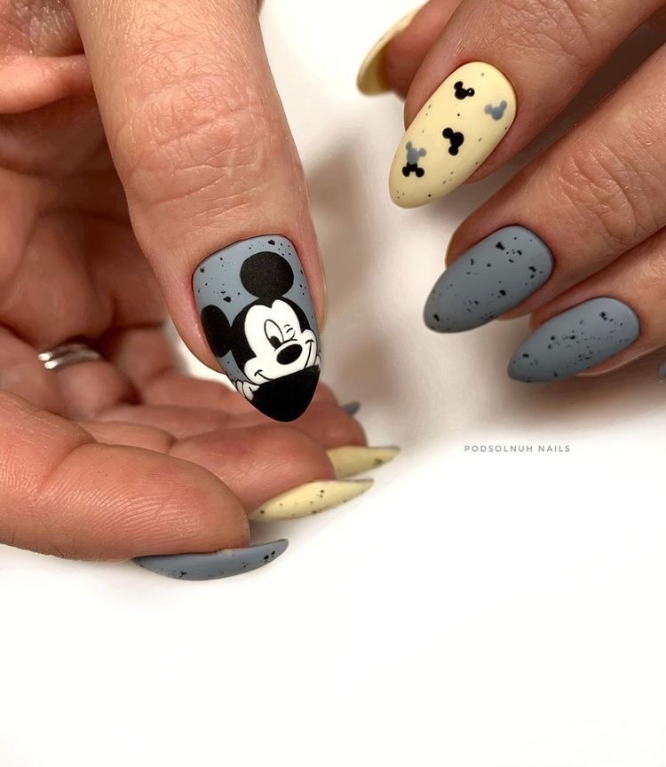 Uñas princesa Disney - uñas Disney navidad - Uñas Disney largas - uñas acrílicas Disney - uñas Minnie - uñas mickey - uñas tusa tusa Disney - uñas princesas Disney