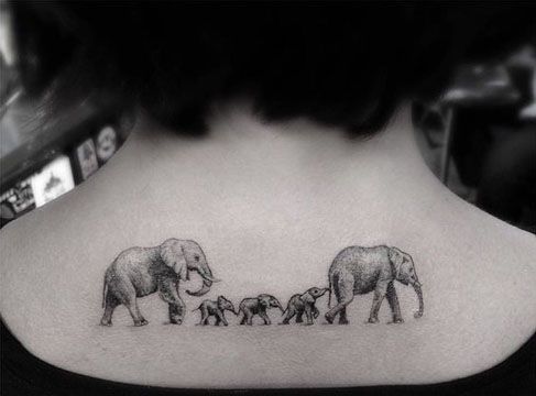 tatuales familiares con protección, tatuaje de familia, tatuaje de elefantes